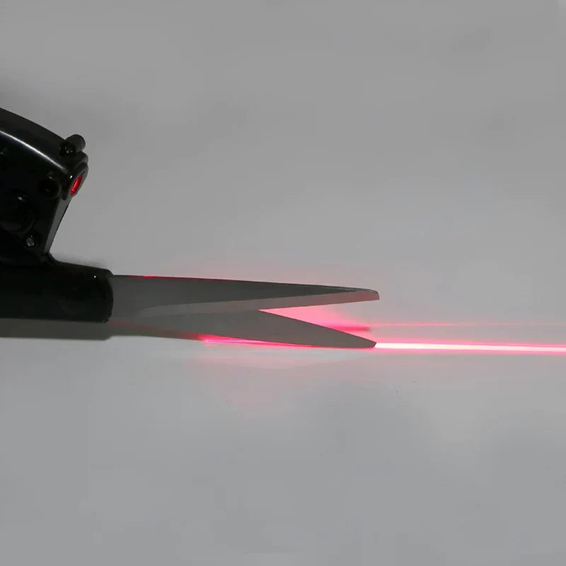 Laserem řízené nůžky na tvoření | na rovné střihy | pro šití a tvoření LaserLine | LaserLine