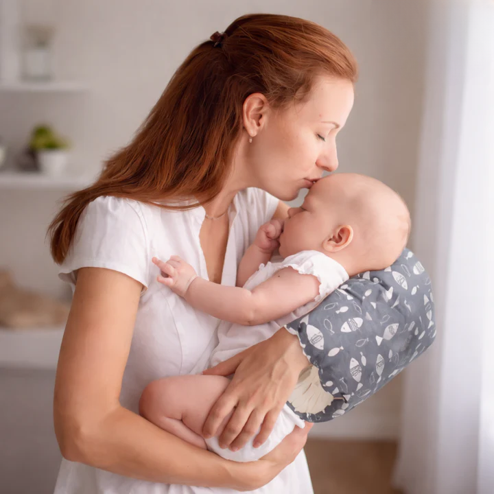 Arm-stillpude | Afhjælper underarm og skulder | Frihånds amning | ComfortNurse