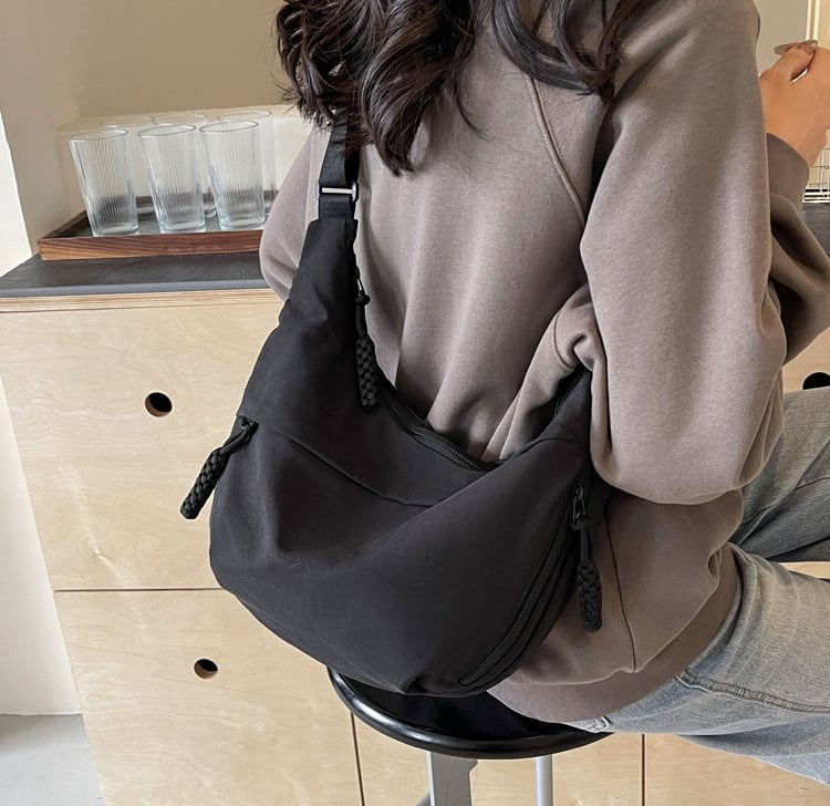 Damen Umhängetasche | Leichtes Nylon Material | Geräumige Fächer Ordnung | UrbanNyla