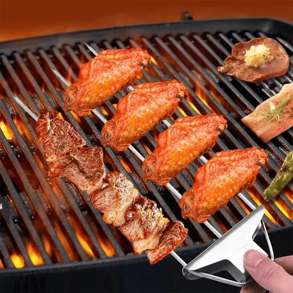 Edelstahl-Grillspieß | Doppelte Zinken | Schiebeschaber für sauberes Servieren | SpießPro