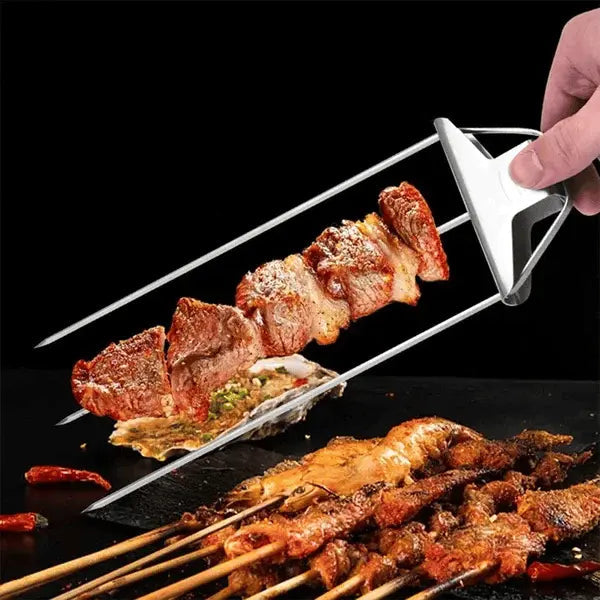 Edelstahl-Grillspieß | Doppelte Zinken | Schiebeschaber für sauberes Servieren | SpießPro