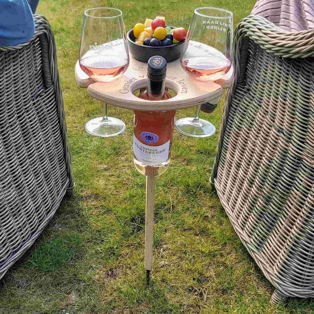 Skládací piknikový stůl | Dřevěný držák na víno | Sklopný a přenosný | PineFold