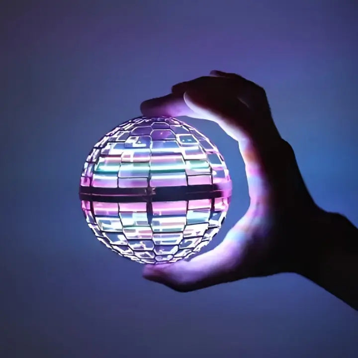 Flugball | LED Bumerang Kugel zum Werfen | Wiederaufladbar und robust | NeoGlide