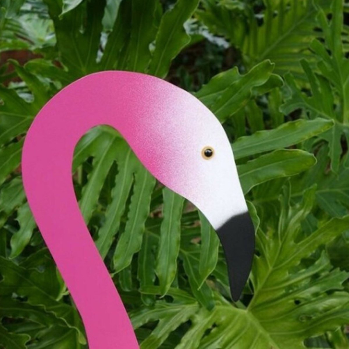 Decoración de jardín Flamingolo de aluminio | Indicador de viento y decoración | Hecho a mano | PinkDrift