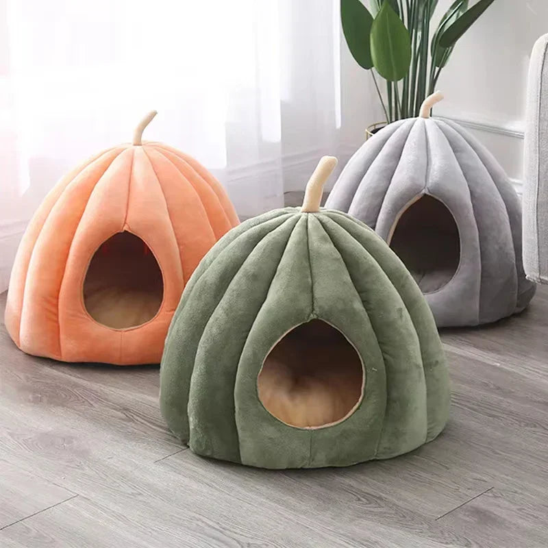 Geschlossenes Katzenbett | Katzenhöhle im Kürbis-Look | mit Herausnehmbarem Kissen | CozyPaws