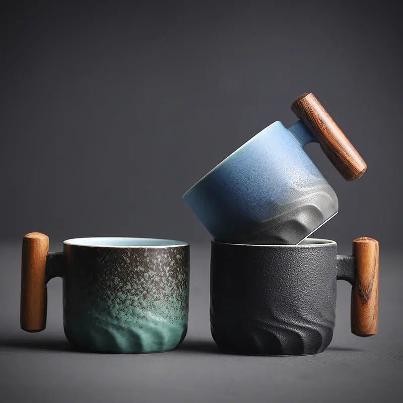 Kaffeetasse | Keramikbecher mit Holzgriff | Handgemachte Unikatoptik | MugNatura