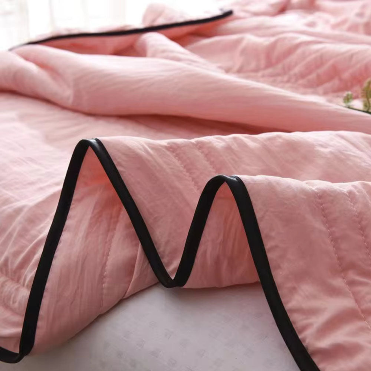 Kühldecke für heiße Nächte und Sommer | Atmungsaktives Gewebe für Bett und Sofa | Kühlender Effekt für erholsamen Schlaf