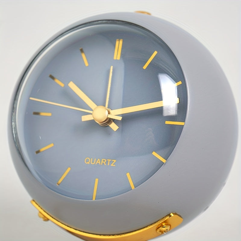 Lautlose Tischuhr | Nordic-Design | Leuchtende Zeiger & Goldene Details | GlowTime