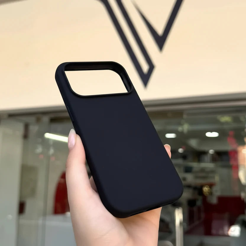 MagSafe Silikonhülle mit Soft-Touch Oberfläche | Stoßfest & Schlank | Für iPhone | VelviGuard