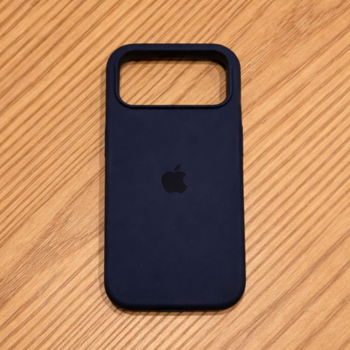 MagSafe Silikonhülle mit Soft-Touch Oberfläche | Stoßfest & Schlank | Für iPhone | VelviGuard