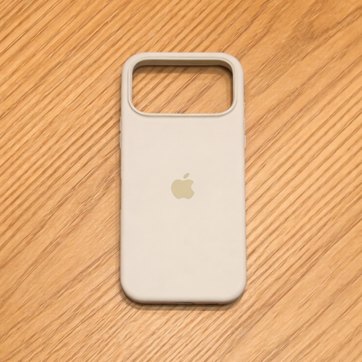 MagSafe Silikonhülle mit Soft-Touch Oberfläche | Stoßfest & Schlank | Für iPhone | VelviGuard