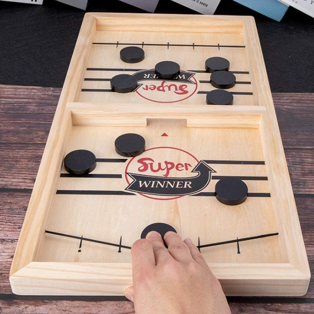 Tischfußball & Shuffleboard Spielset aus Holz | 2-in-1 Spielkombination für 2 Spieler | Kompakt & Tragbar für Zuhause & Unterwegs 3