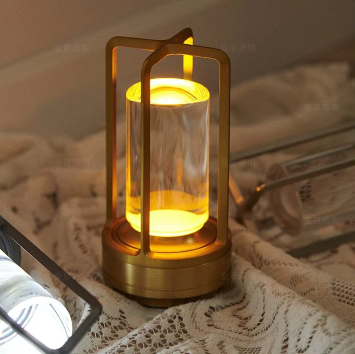 Lampe de table sans fil | Design en cristal | Intensité réglable par commande tactile | CrystalGlow