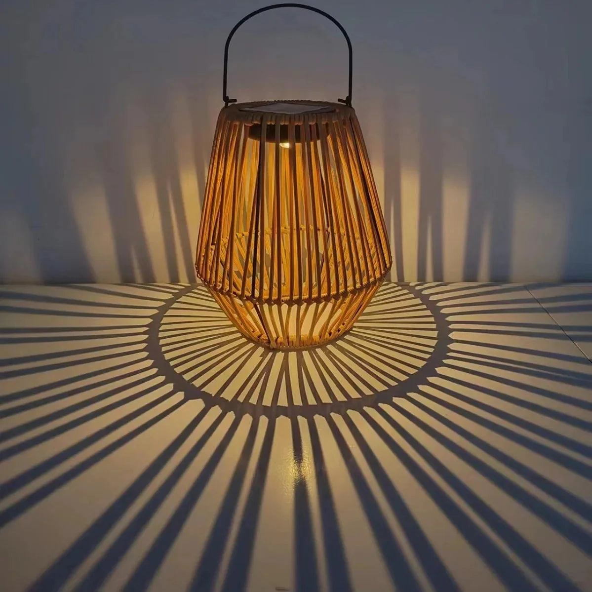 Solar-Laterne | Dämmerungssensor | Rustikaler Boho | DuskGlow