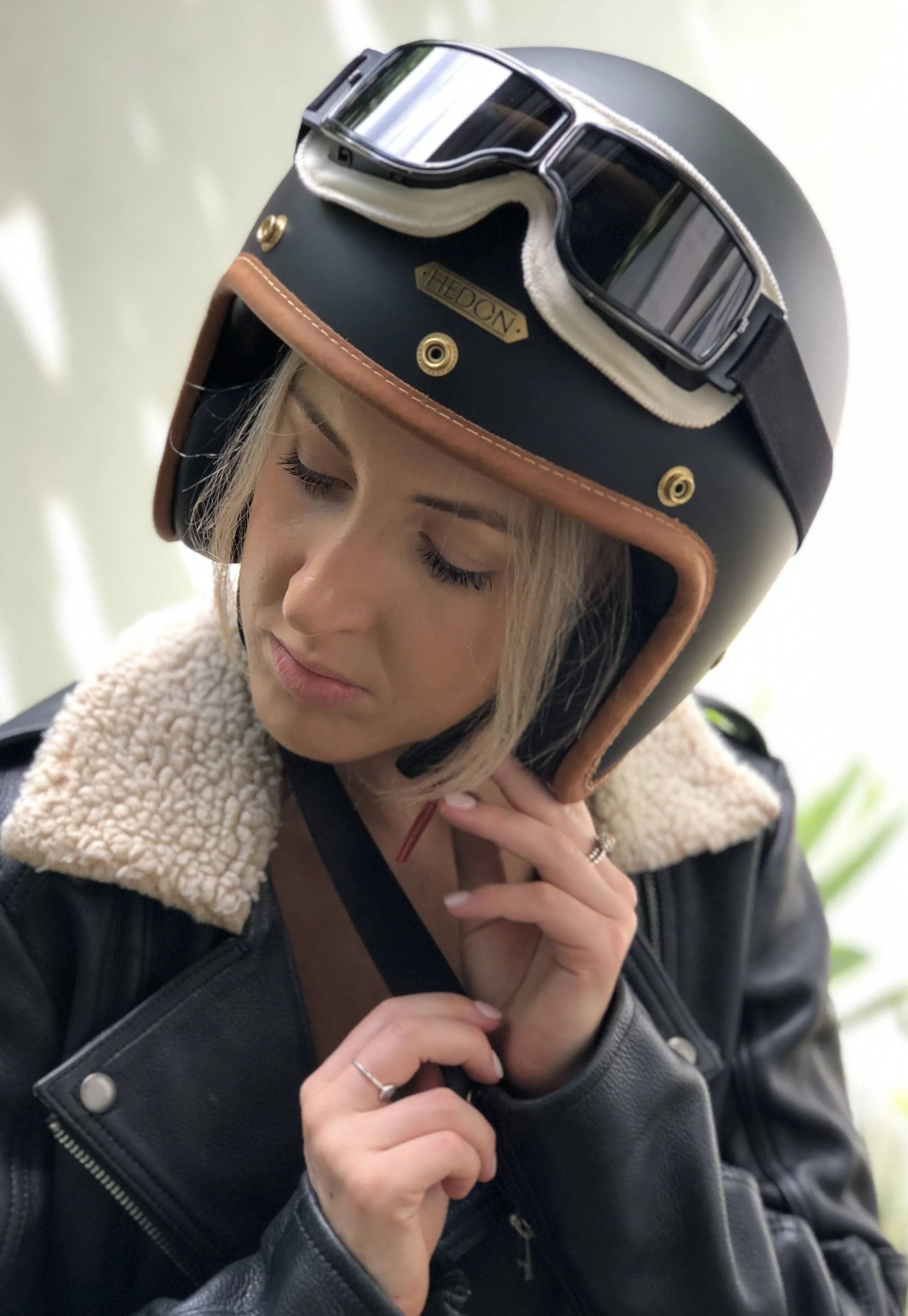 Vintage Motorradbrille | UV-Schutz | Stoßfest & Verstellbar | RetroGoggles