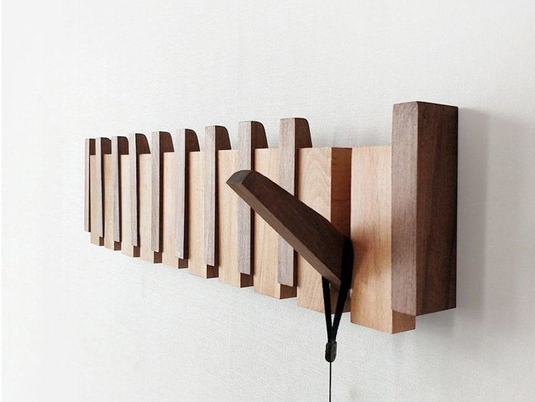 Wandgarderobe aus Holz mit einklappbaren Haken | Klaviertasten-Design, 4-12 Haken | Platzsparend, aus Buchen- und Kiefernholz 4