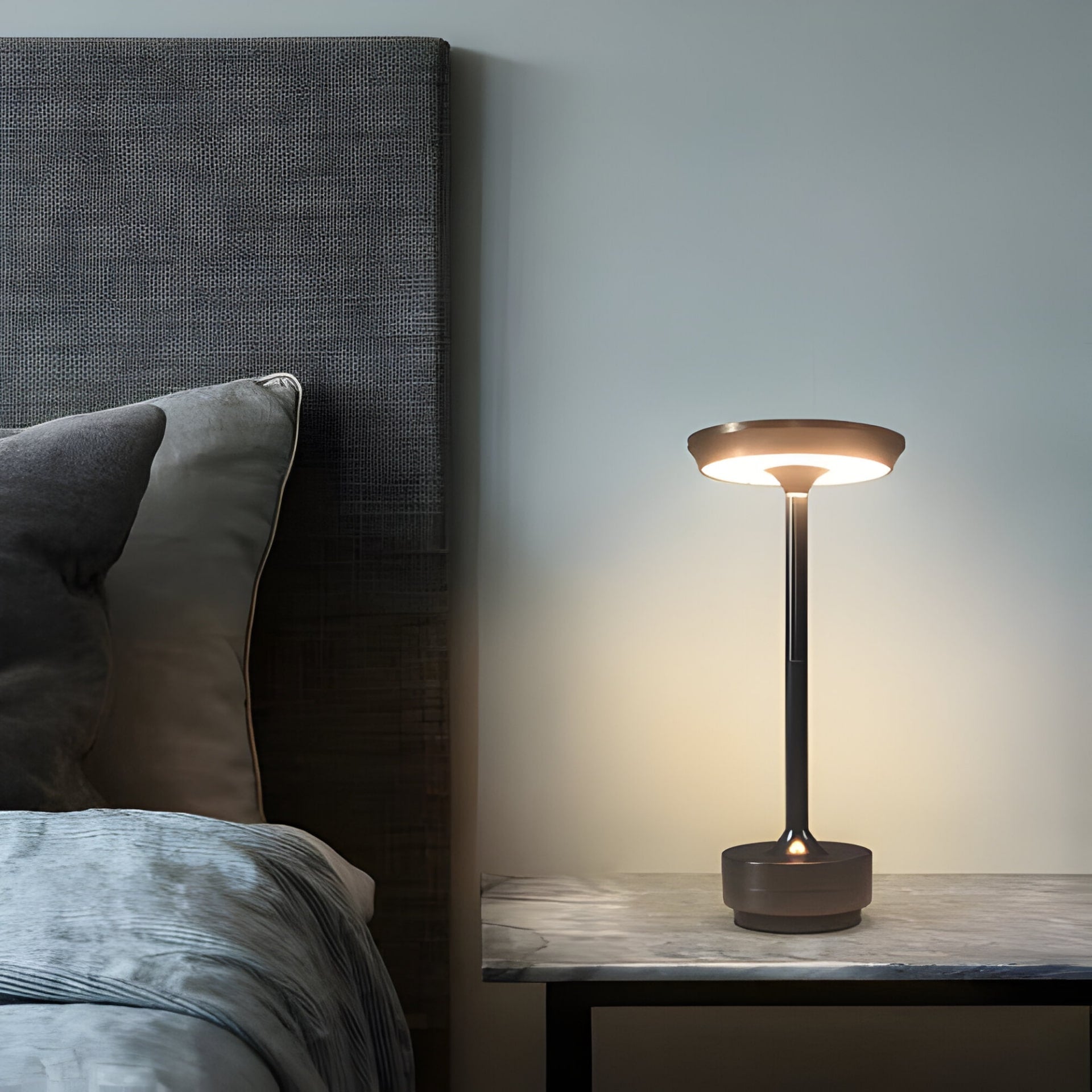 Lampa stołowa | Bezprzewodowa i z funkcją przyciemniania | Smukły design | GlowVault
