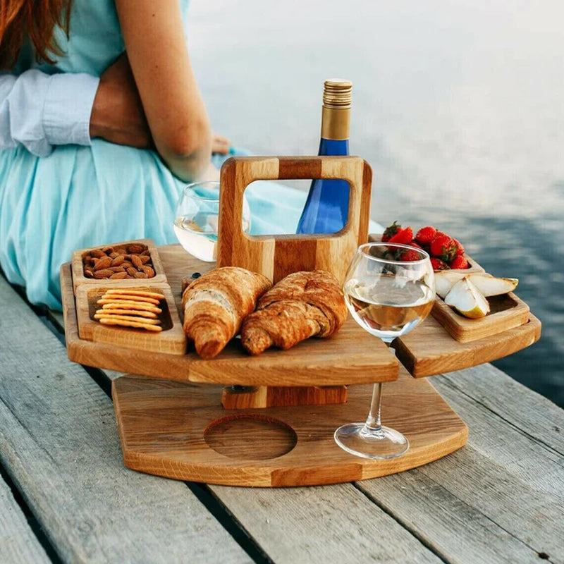 Tavolo da picnic con vino all’aperto | Spazio per una bottiglia, 2 bicchieri e snack | Portatile | VinoPicnic