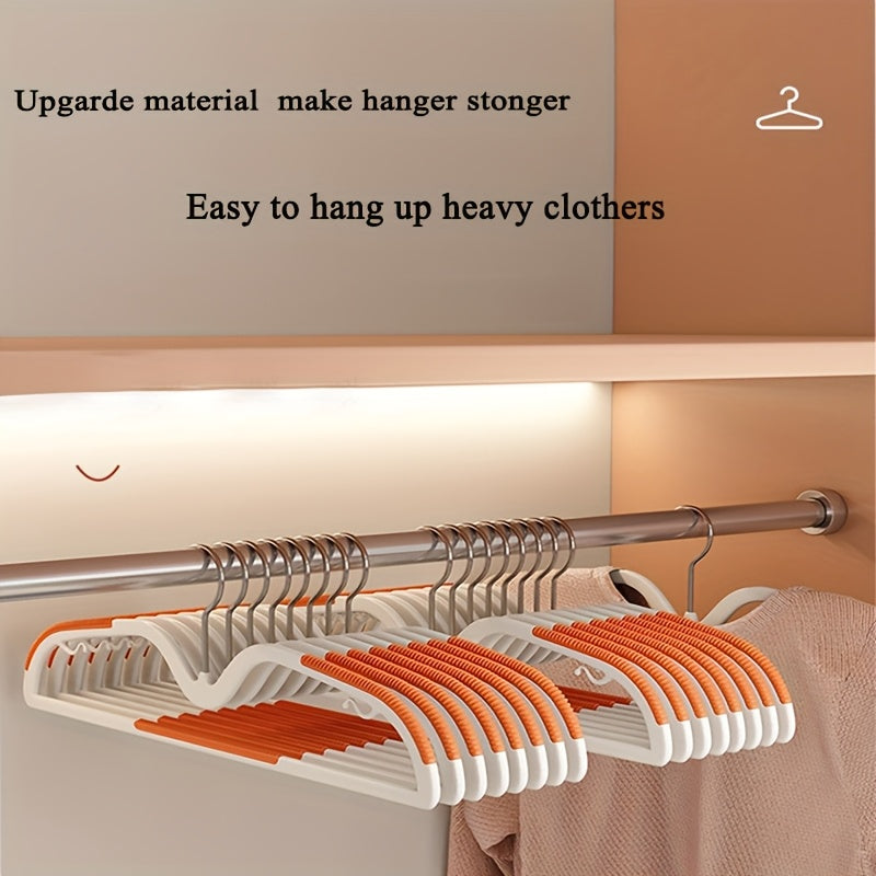 Pladsbesparende bøjler | Skridsikre og drejelige | Slank hals mod skulderbuler | SlimHang