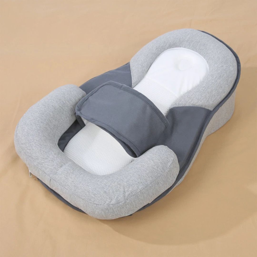 Baby Bett mit 15° Schräglage & Anti-Roll-Gurten | Memory-Schaum, Baumwollbezug | 0–12 Monate, Bezug abnehmbar & waschbar 3