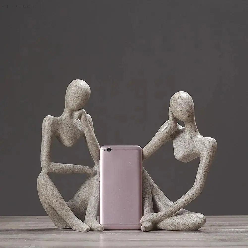 Abstrakte Denker-Skulptur aus Kunstharz | Minimalistische sitzende Figur | Dekorativer Akzent für Regal & Schreibtisch