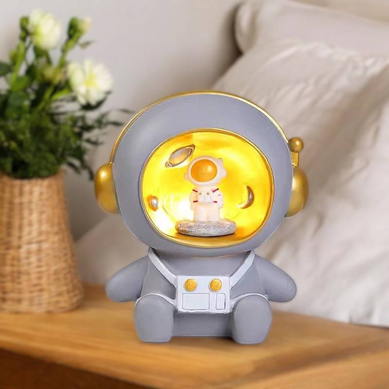 Astronauten Spardose mit Nachtlicht | 2-in-1 Sparschwein & LED-Lampe | USB- oder Batteriebetrieb, Weltraum-Design
