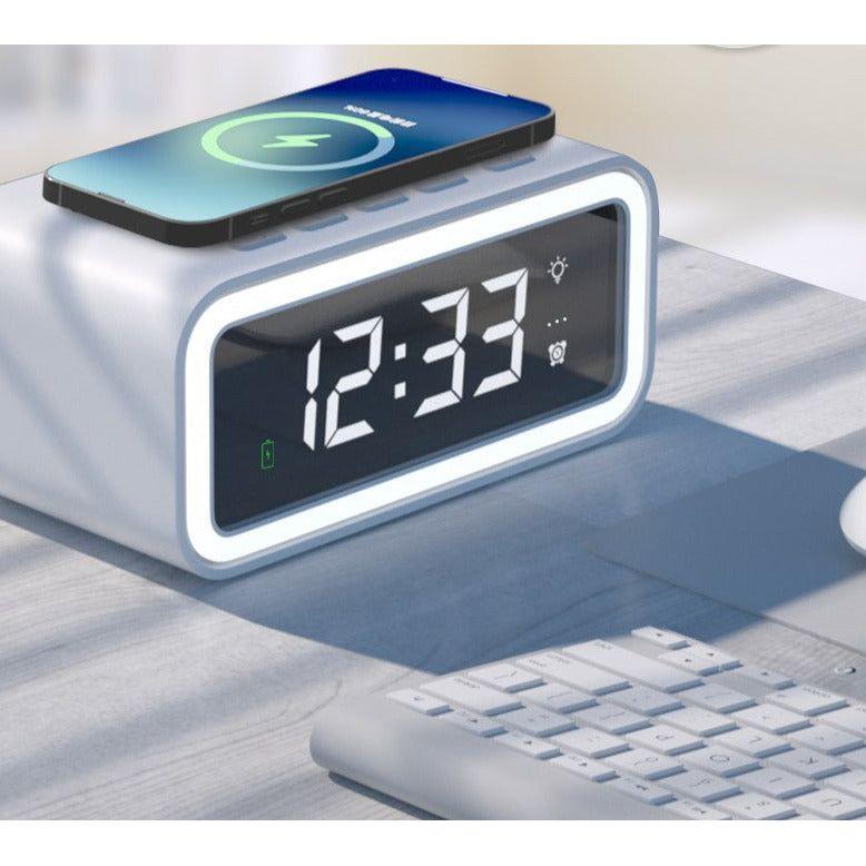 Digitaler Wecker mit Qi-Ladestation | Dimmbares LED-Display | 2-in-1 Design mit Alarm, Snooze und kabellosem Laden