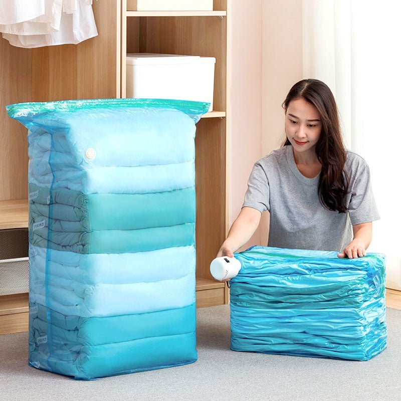 Elektrische Vakuumpumpe mit 3 Vakuumbeuteln 45 x 70 cm | 55 W Leistung | Staub- und Schädlingsschutz für Kleidung und Textilien 1