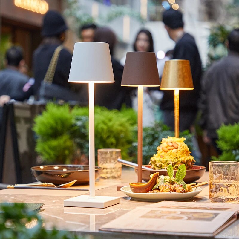 Kabellose Tischlampe | Minimalistisches Design | Dimmbares LED-Licht | AuraTable