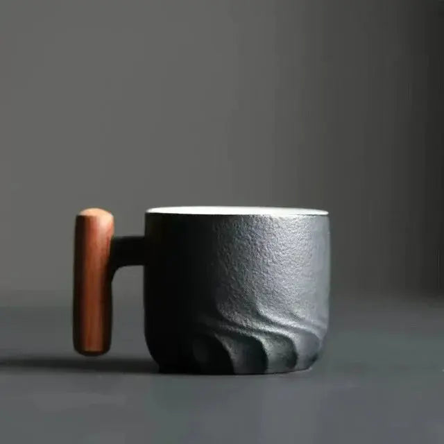 Kaffeetasse | Keramikbecher mit Holzgriff | Handgemachte Unikatoptik | MugNatura