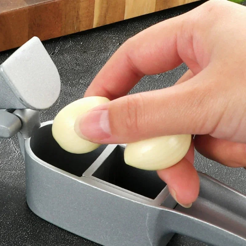 Knoblauchpresse 2-in-1 manuell robust Küchenwerkzeug mit Schneidefunktion 4