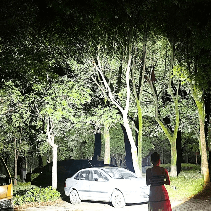 LED Taschenlampe | Ultrahell & Wasserdicht | Zoom-Funktion | UltraBright