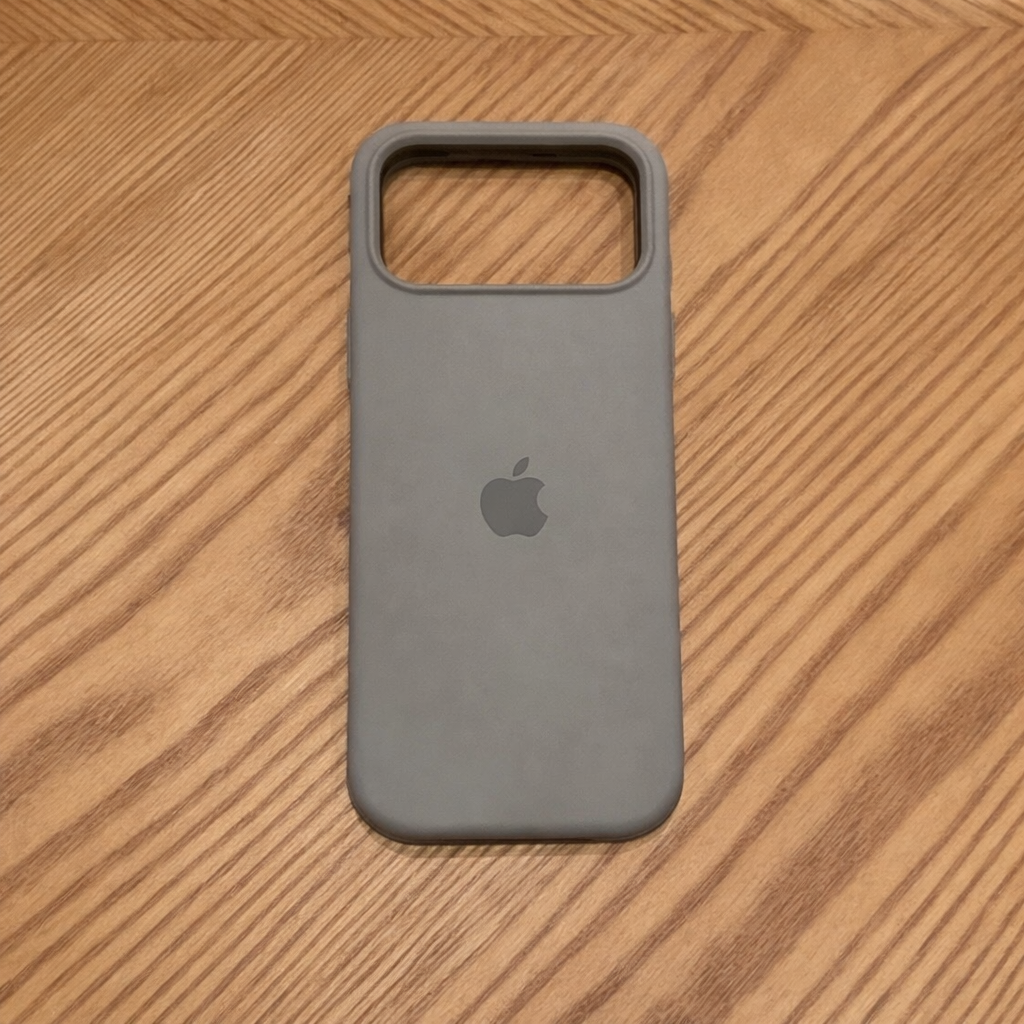 MagSafe Silikonhülle mit Soft-Touch Oberfläche | Stoßfest & Schlank | Für iPhone | VelviGuard