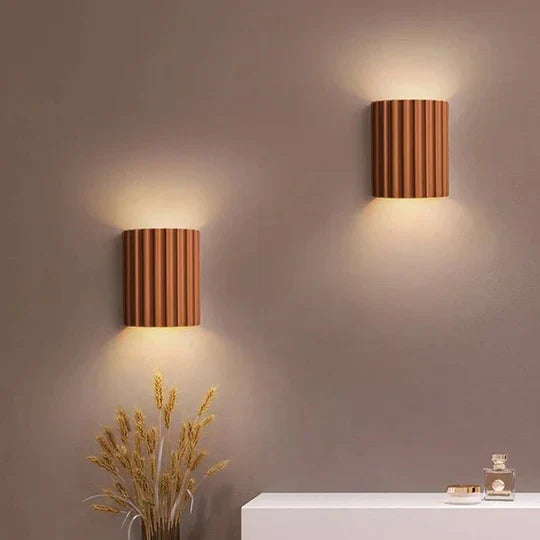 Moderne væglamper | Riflet design | Varmt stemningslys | LumeLine