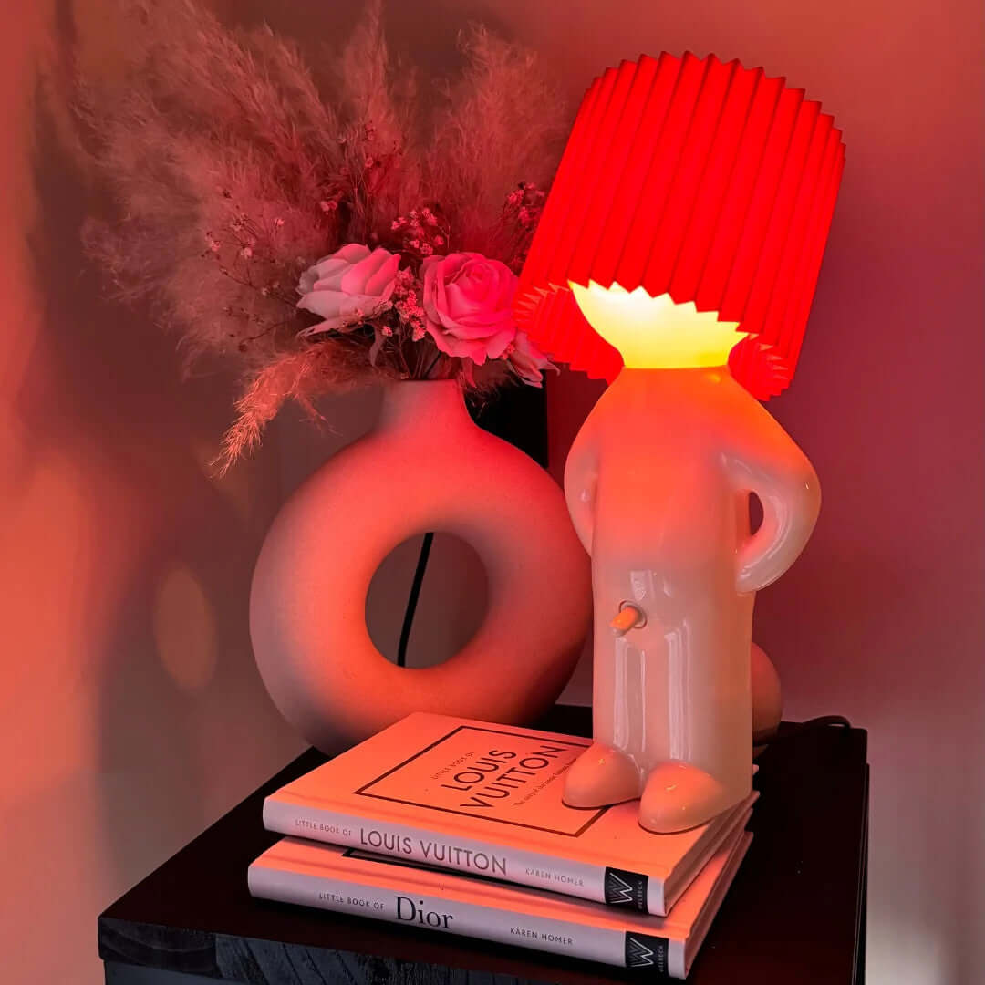 LED Tischlampe mit Rillenschirm | Warmes Ambientelicht für Nachttisch & Schreibtisch | Energiesparende LED-Technik 5