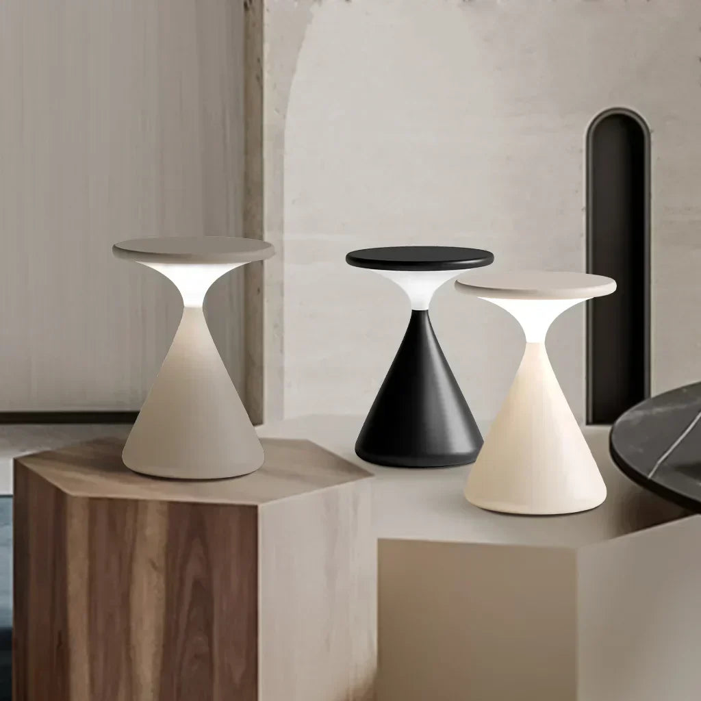 LED-bordlampe i timeglasdesign | Dæmpbar & trådløs | Varmt stemningslys | LumaCone