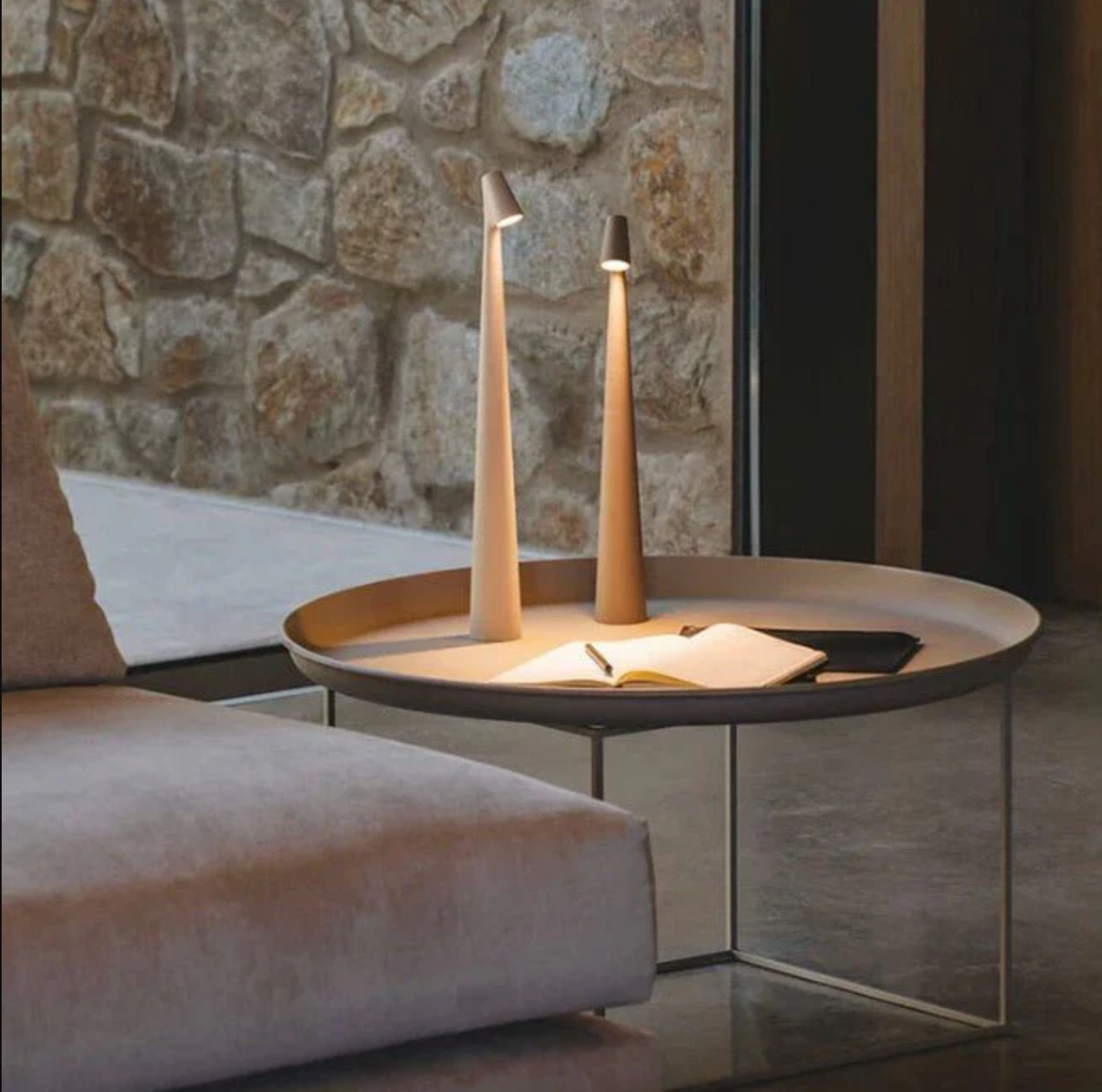 Lampe de chevet | Design scandinave | Intensité réglable sur 3 niveaux par commande tactile | LumaLean