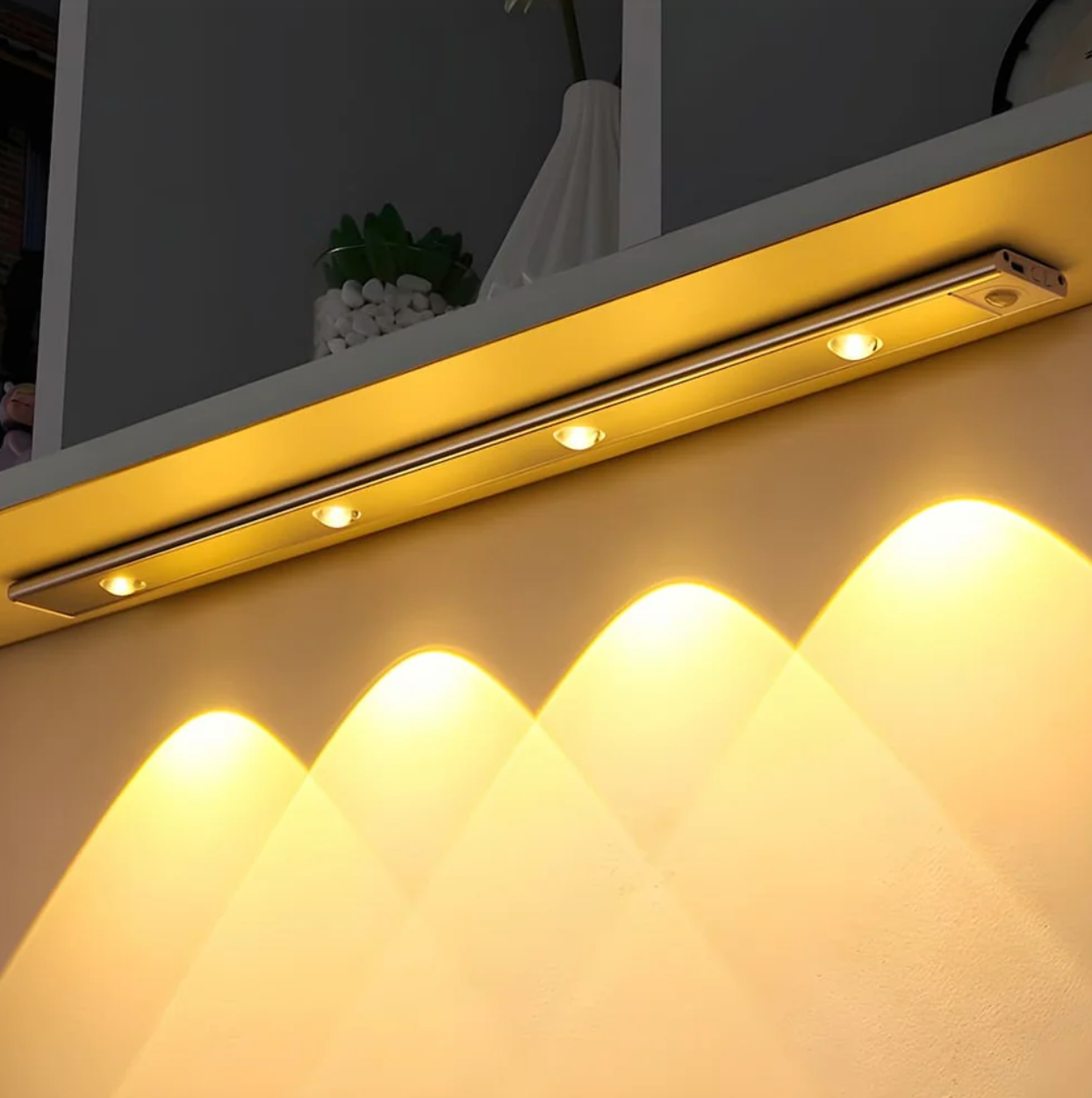 LED-wandlamp | Bewegingssensor | 3 lichtkleuren, dimbaar | LumiClip