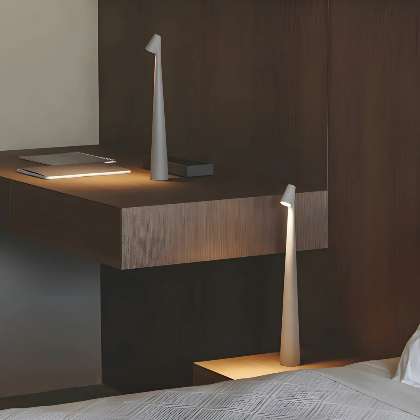 Lampe de chevet | Design scandinave | Intensité réglable sur 3 niveaux par commande tactile | LumaLean