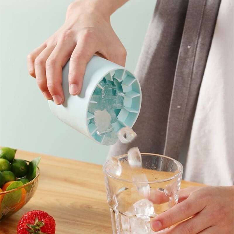 Přenosný výrobník silikonových ledových kostek | Potravinářský silikon a ABS | Frostcup