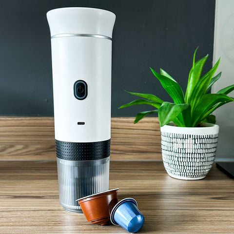 To-Go Kaffeebereiter | Kabellos, auf Knopfdruck | für Büro, Reise & Camping | PocketBrew