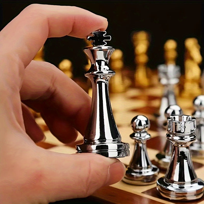 Vintage Schachspiel Set | Figuren in Gold- & Silberoptik | Als Geschenk & Deko | RoyalMate