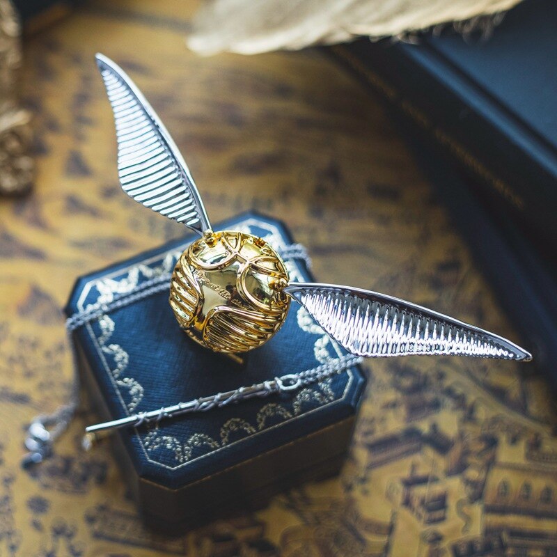 Boîte à bague en forme d’orbe aux ailes dorées | Avec des ailes mobiles | Écrin à bijoux | GoldOrb