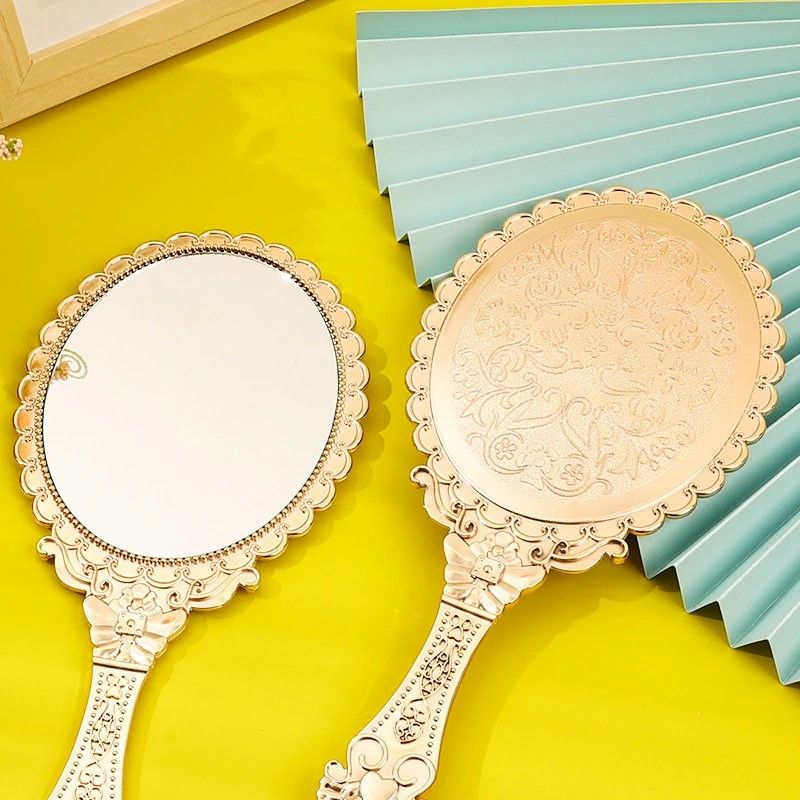 Handspiegel Damen | Vintage Design & Klare Reflexion 3