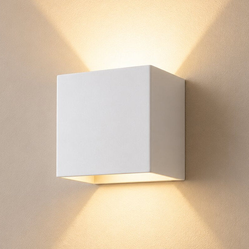 Bezprzewodowa lampa ścienna z czujnikiem | światło góra–dół | bez wiercenia | CubeGlow