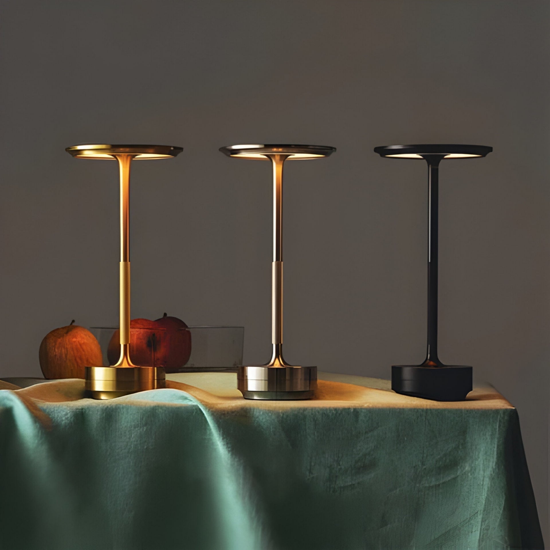 Lampa stołowa | Bezprzewodowa i z funkcją przyciemniania | Smukły design | GlowVault