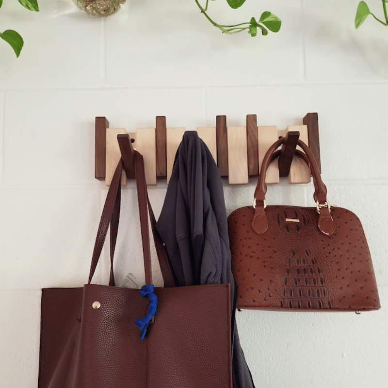 Wandgarderobe aus Holz mit einklappbaren Haken | Klaviertasten-Design, 4-12 Haken | Platzsparend, aus Buchen- und Kiefernholz 2