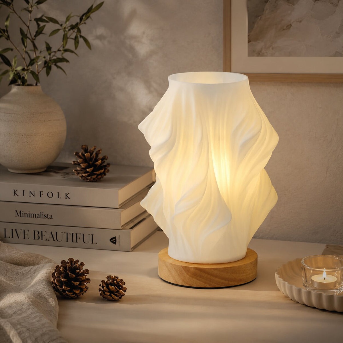 LED Tischlampe aus Kunststoff | Skulpturale Struktur mit Licht- und Schatteneffekt | Warmes Licht, kompakte Größe 5