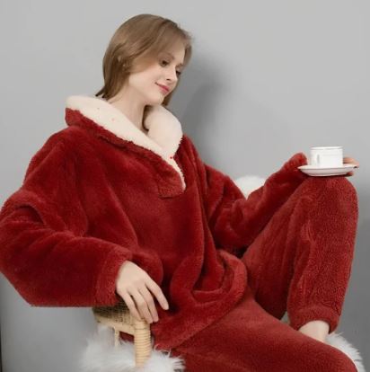 Fluffy Night™ - Damen Fleece-Pyjama-Set | Senken Sie Ihre Energierechnung!